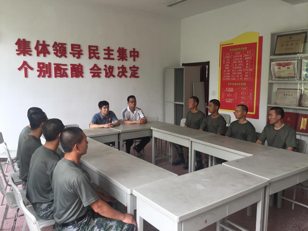 我校MK体育党委副书记杨洪、MK体育学工办主任高国军到训练营慰问参训师生